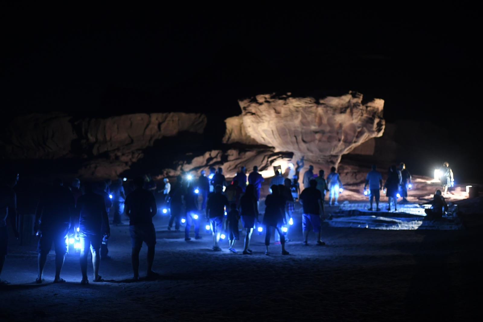 סיור עששיות בתמנע (צילום: ארכיון פארק תמנע)